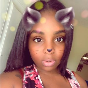 Meet your Posher, Trinica